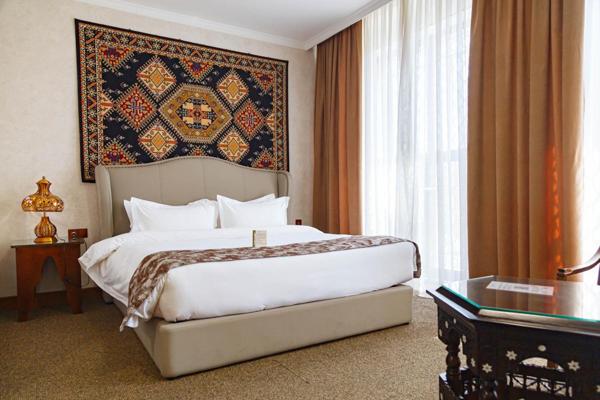 Jannat Resort Osh Room photo