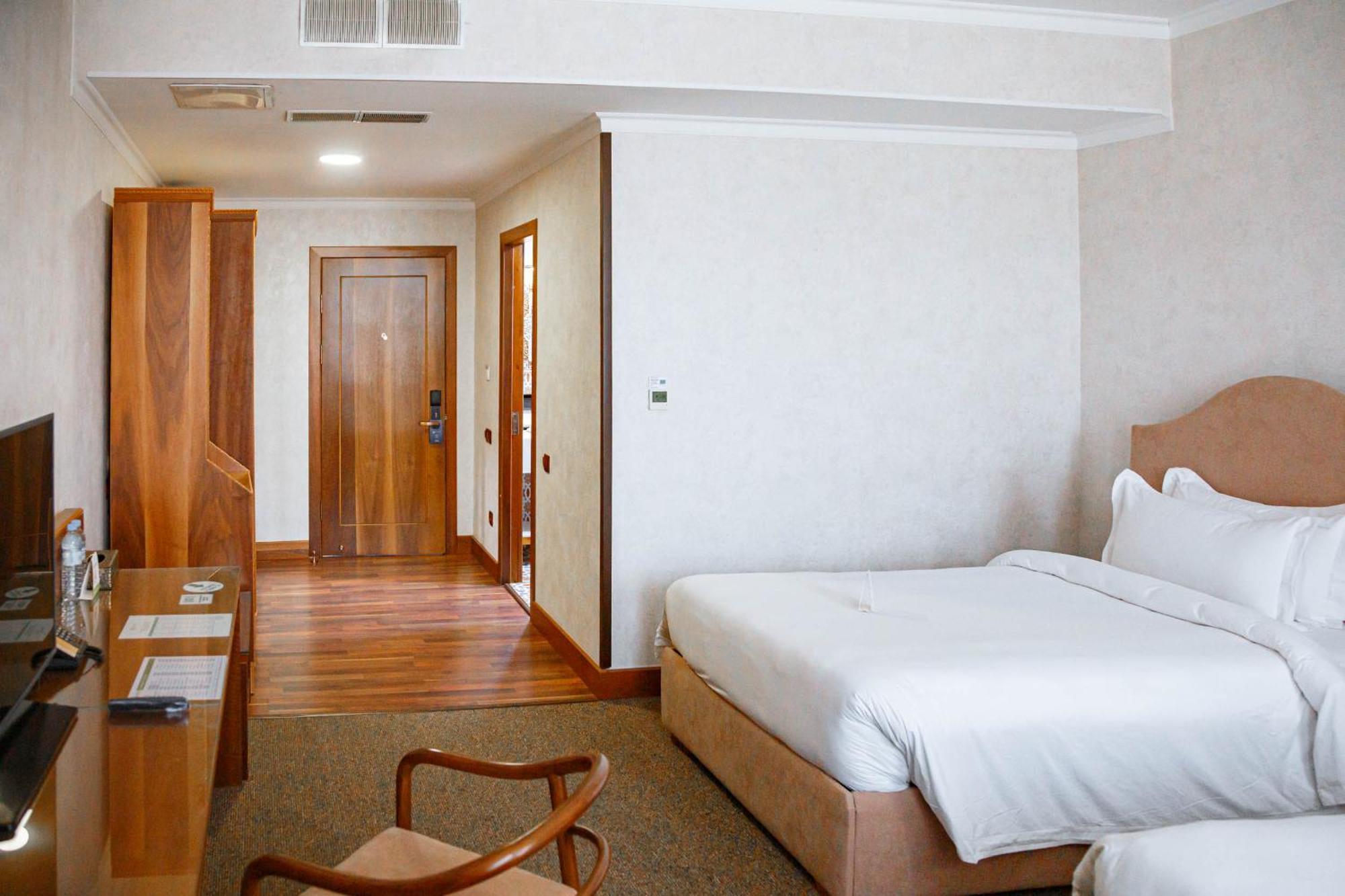 Jannat Resort Osh Room photo